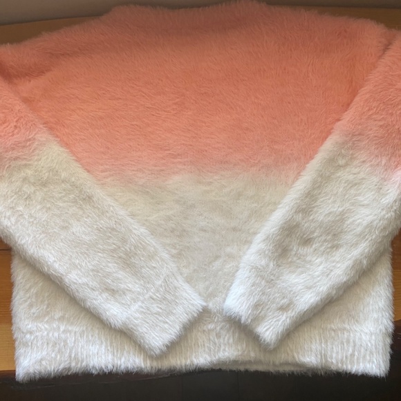 Pink Lily Ombré sweater - Picture 2 of 3